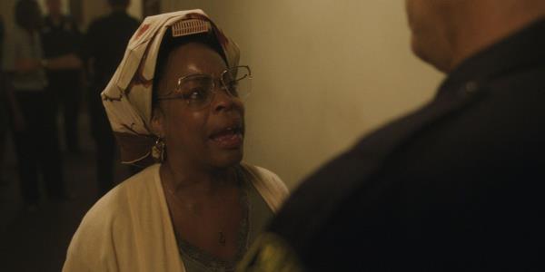 Jeremy Allen White as Carmy and Ayo Edibiri as Sydney in The Bear